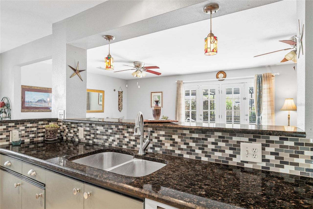 1108 65th Avenue W, Bradenton, FL 34207 Photo