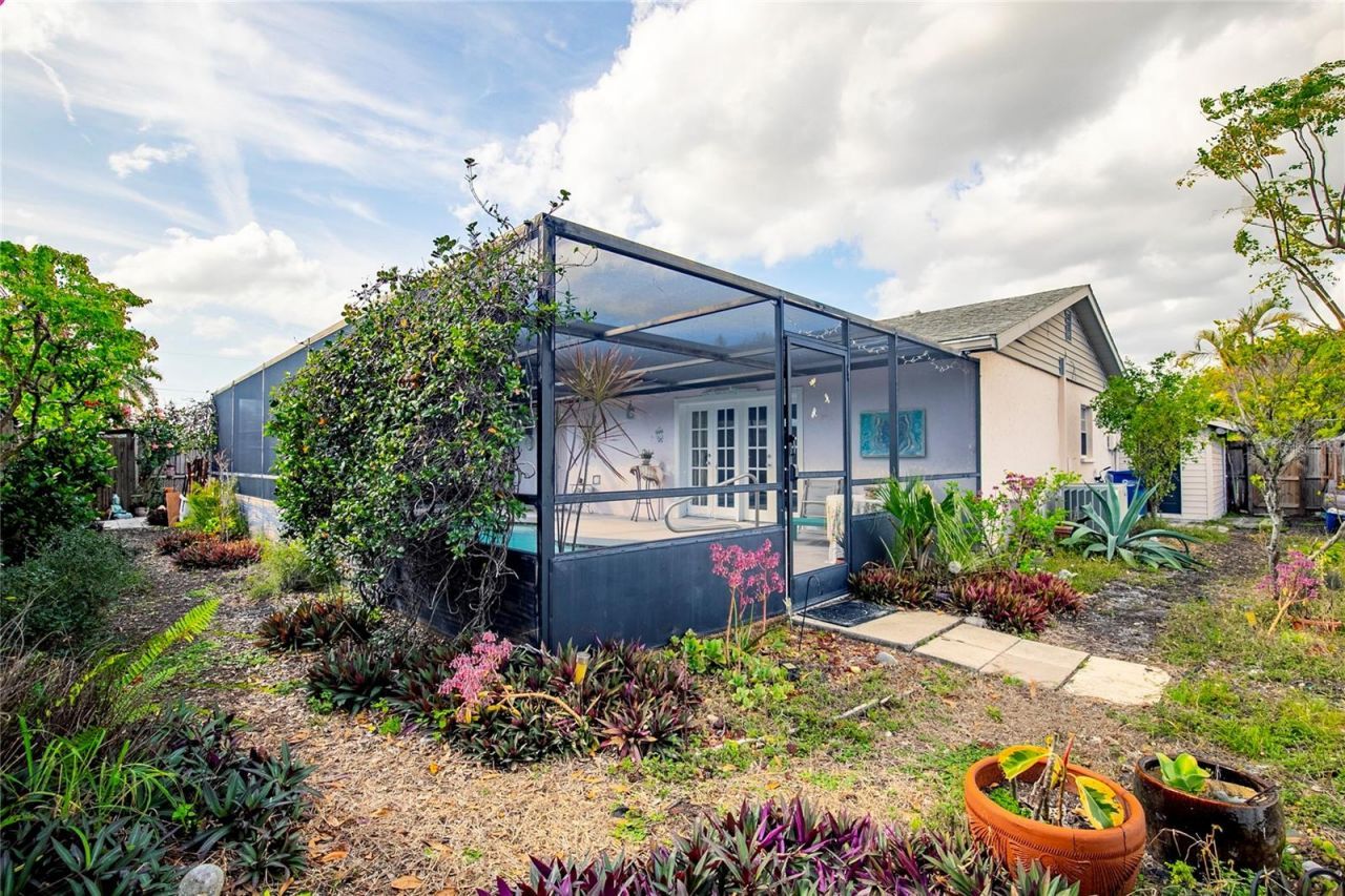 1108 65th Avenue W, Bradenton, FL 34207 Photo