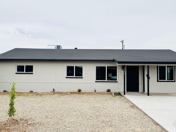 1906 E ALMERIA Road, Phoenix, AZ 85006