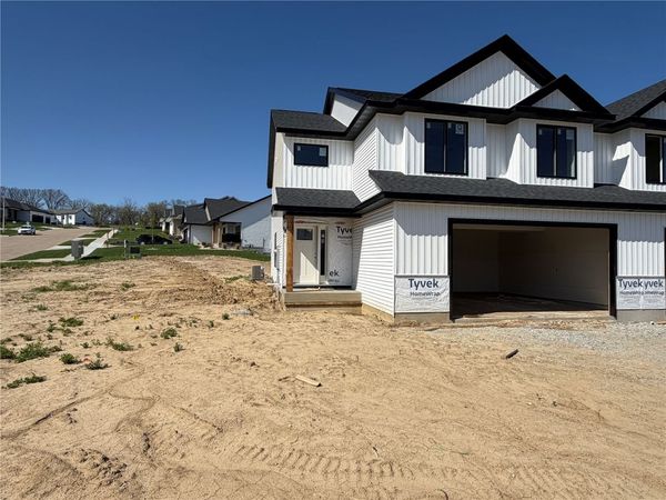 1403 Legend Drive, Tiffin, IA 52340