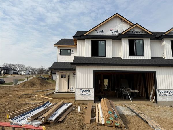 1403 Legend Drive, Tiffin, IA 52340