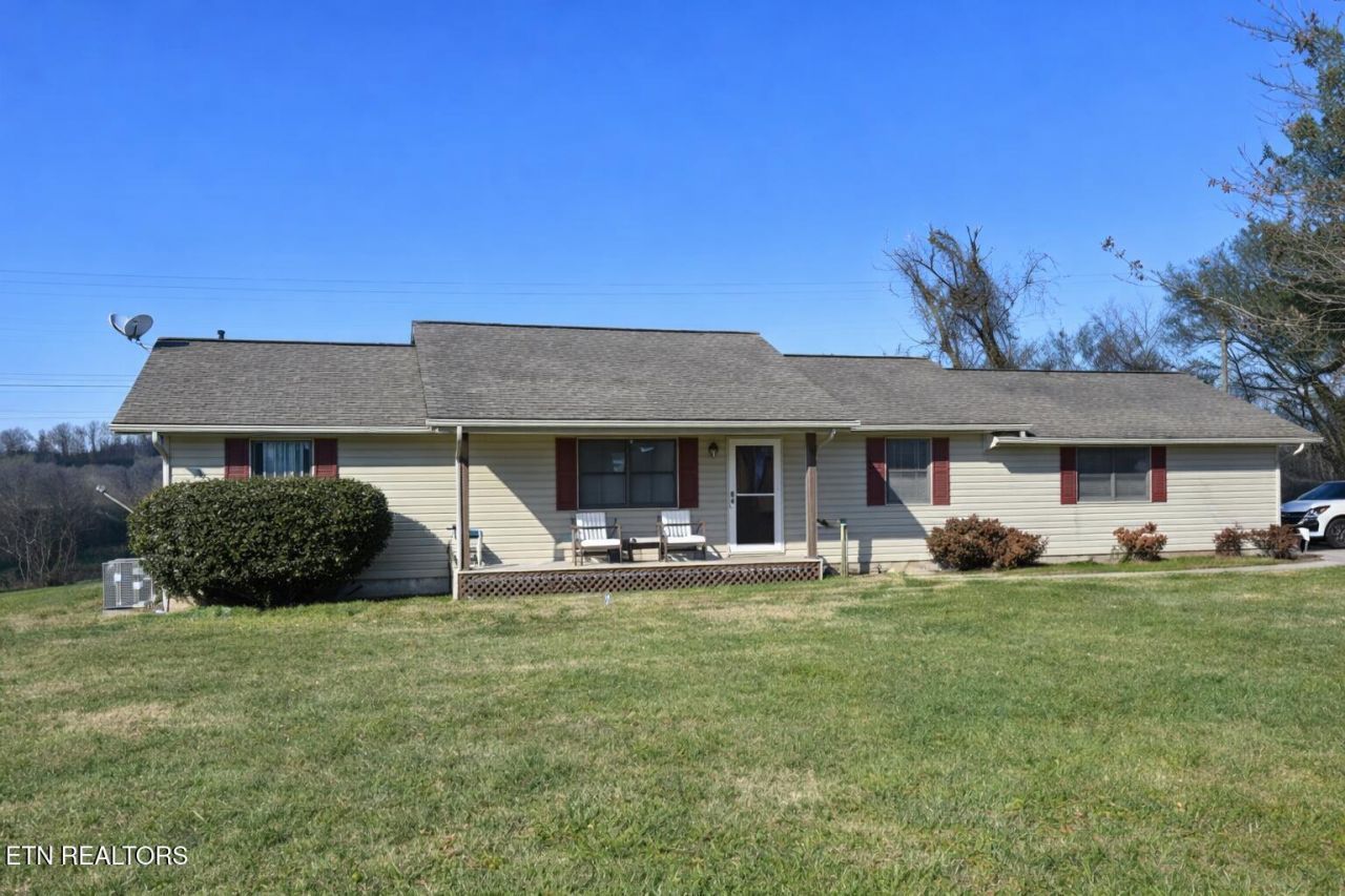 1921 E Governor John Sevier Hwy, Knoxville, TN 37920 Main Photo