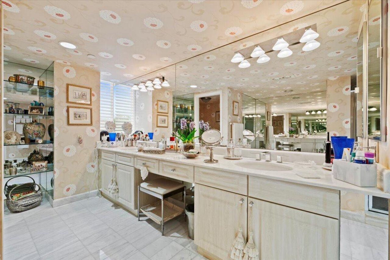 100 Lakeshore Drive, Unit 258, North Palm Beach, FL 33408 Photo