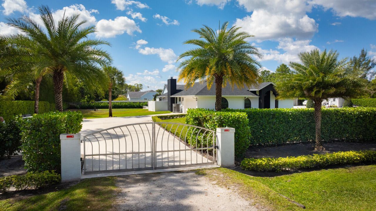 16966 91st Place N, The Acreage, FL 33470 Photo