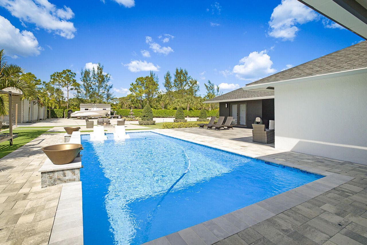16966 91st Place N, The Acreage, FL 33470 Photo