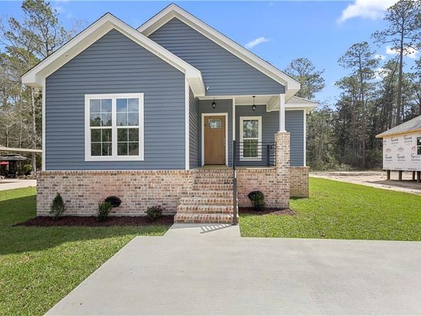 61064 N MILL Road, Lacombe, LA 70445