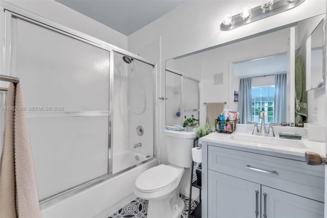 5265 NW 112th Ave, Unit 6, Doral, FL 33178 Photo