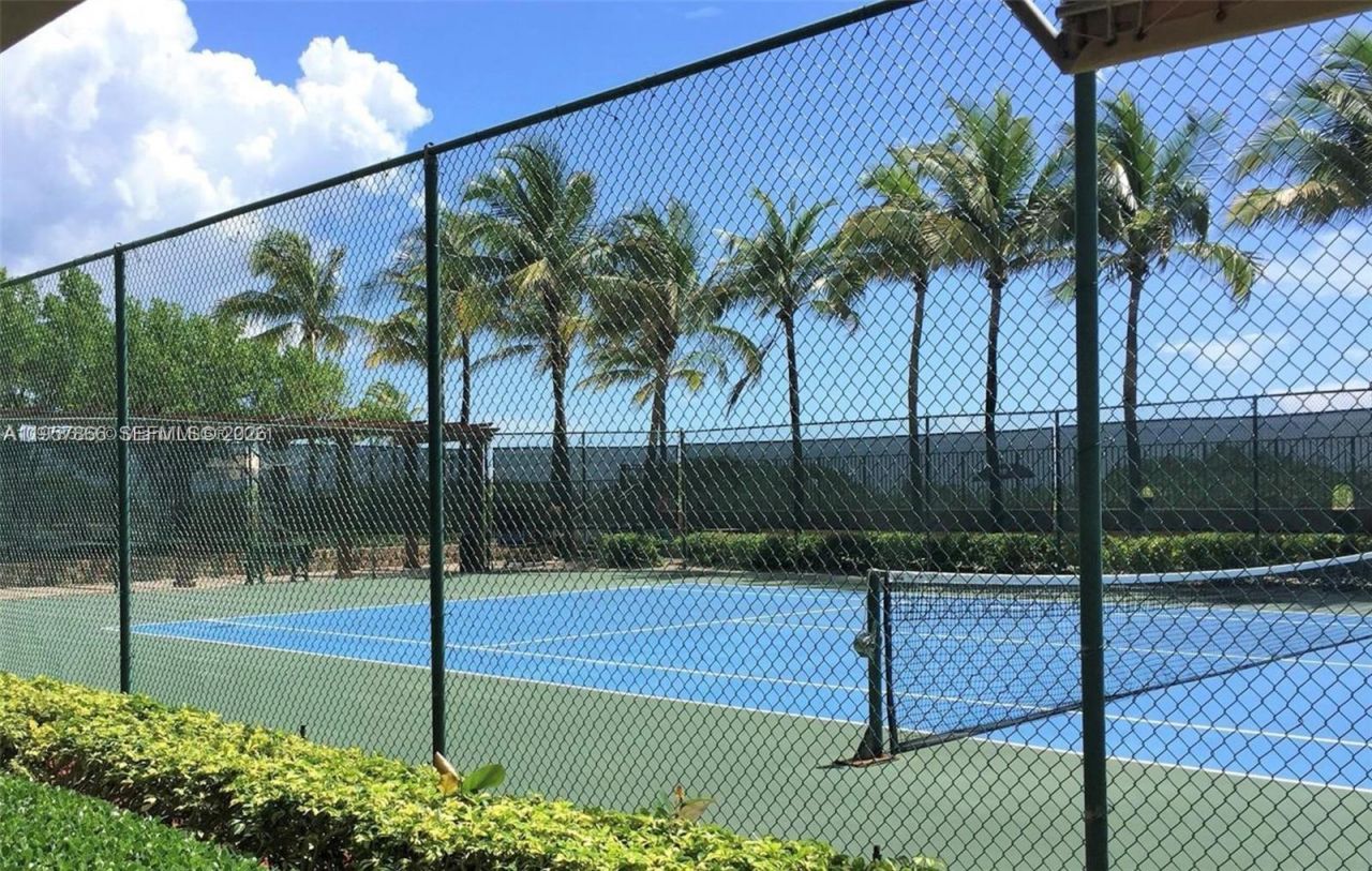 2080 S Ocean Dr, Unit 303, Hallandale Beach, FL 33009 Photo