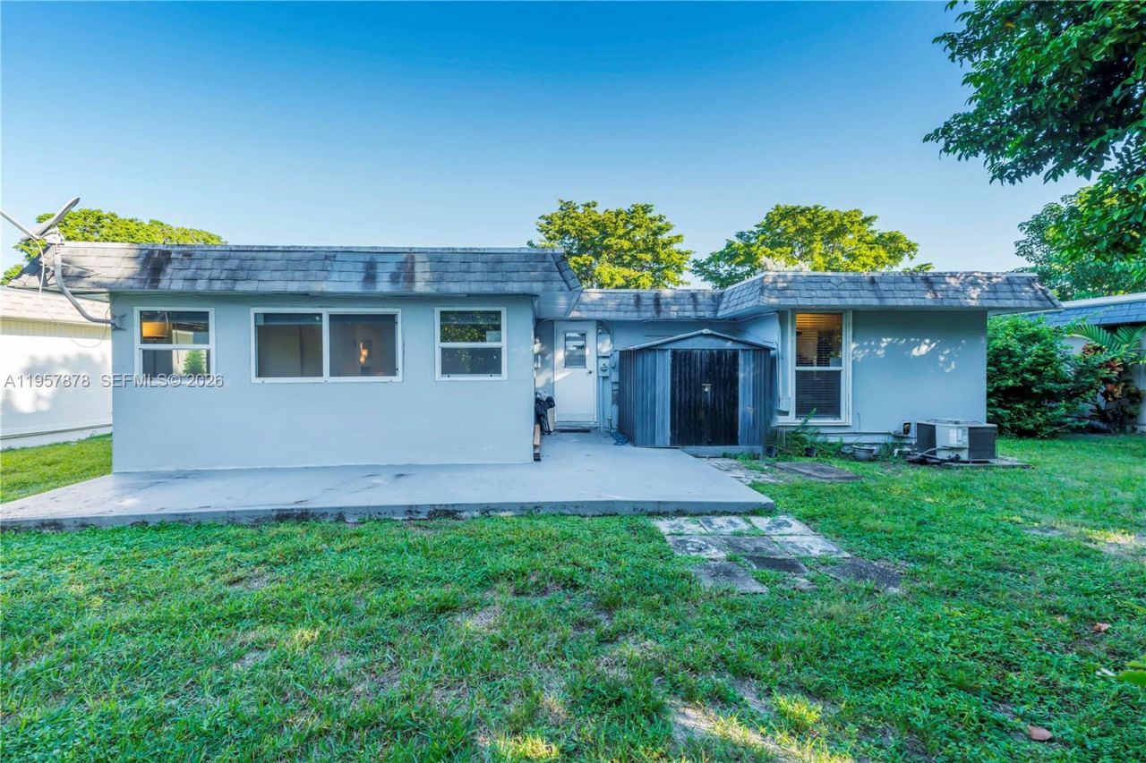 7302 NW 65th St, Tamarac, FL 33321 Photo