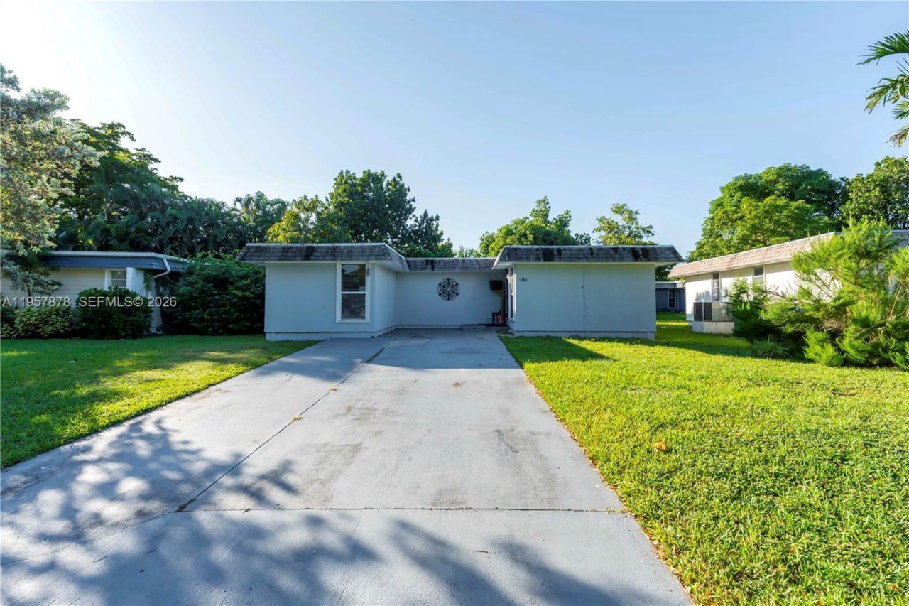 7302 NW 65th St, Tamarac, FL 33321 Photo