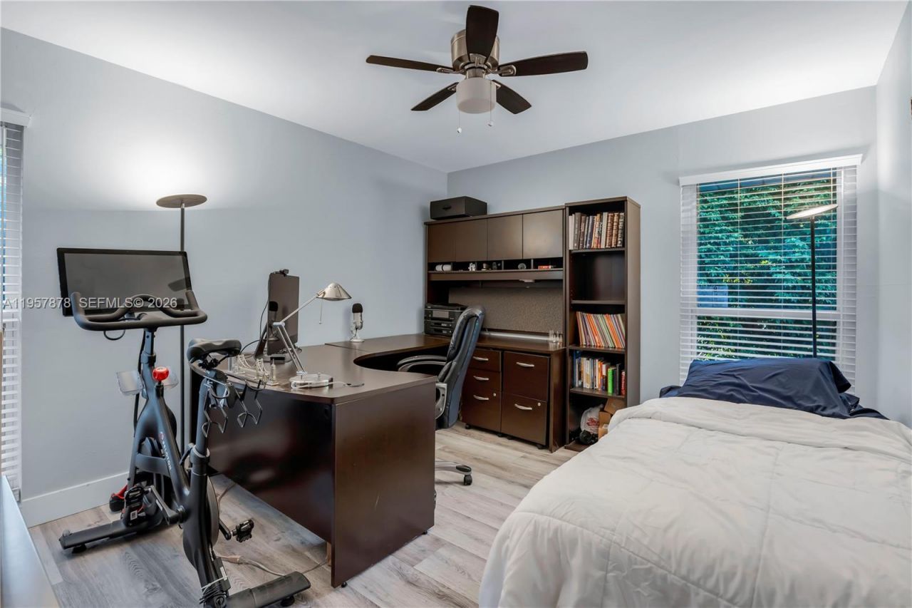 7302 NW 65th St, Tamarac, FL 33321 Photo