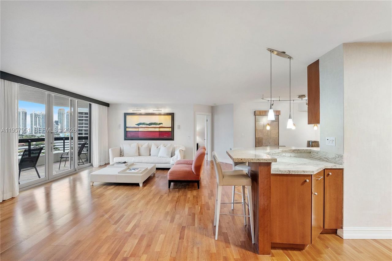 3500 Mystic Pointe Dr, Unit 1407, Aventura, FL 33180 Photo