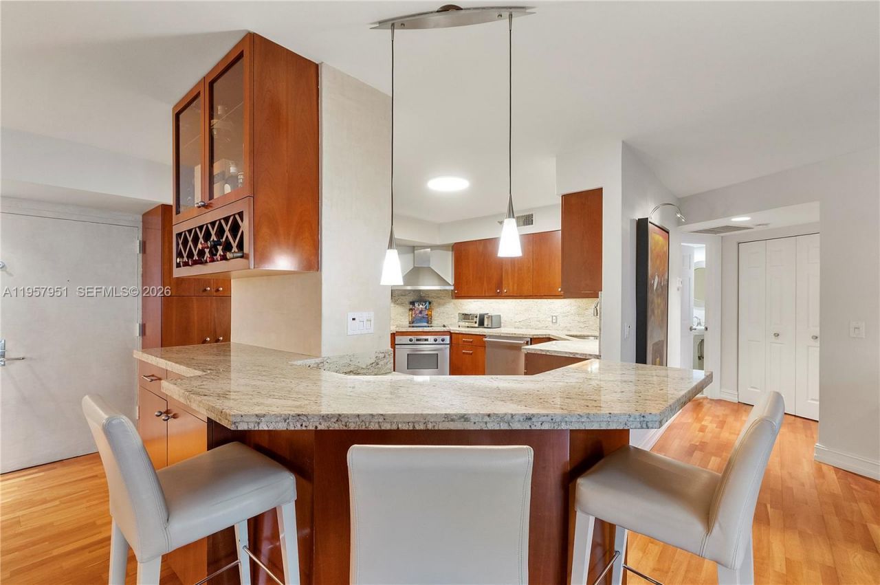 3500 Mystic Pointe Dr, Unit 1407, Aventura, FL 33180 Photo