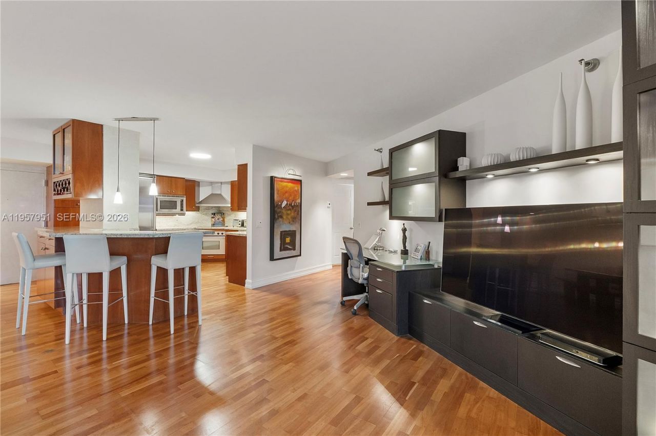 3500 Mystic Pointe Dr, Unit 1407, Aventura, FL 33180 Photo