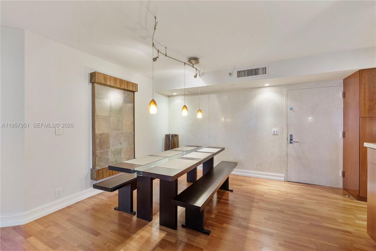 3500 Mystic Pointe Dr, Unit 1407, Aventura, FL 33180 Photo