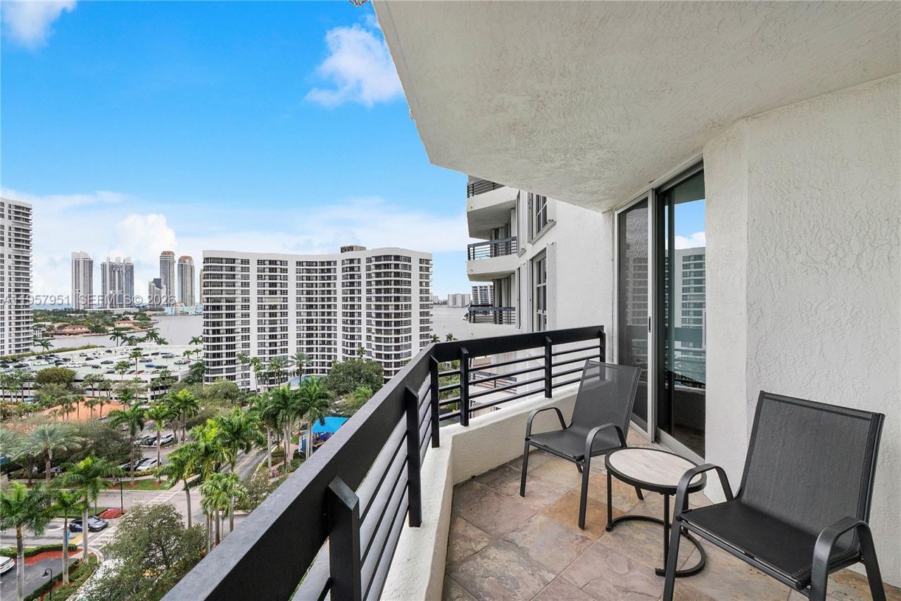 3500 Mystic Pointe Dr, Unit 1407, Aventura, FL 33180 Photo