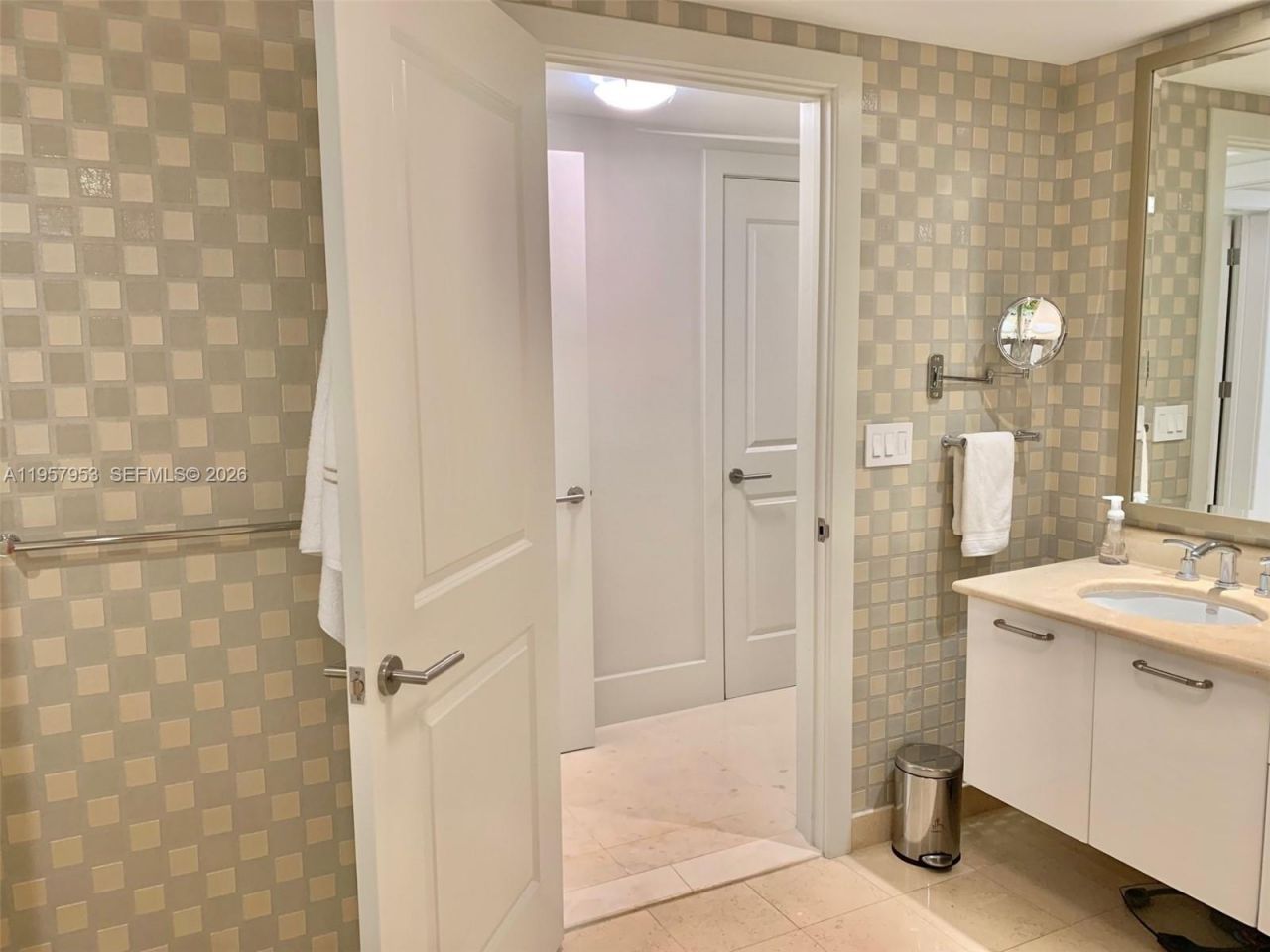 3101 S Ocean Dr , Unit 1701, Hollywood, FL 33019 Photo