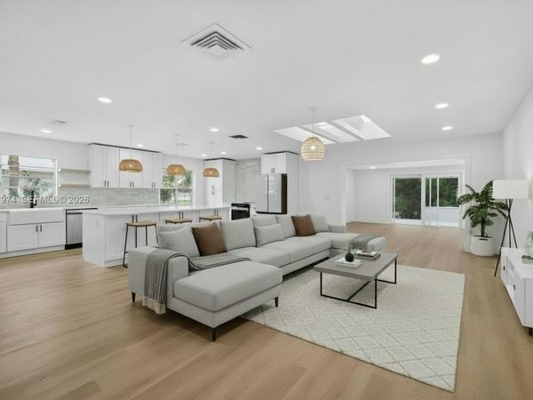 2221 SE Sidonia St , Port St. Lucie, FL 34952