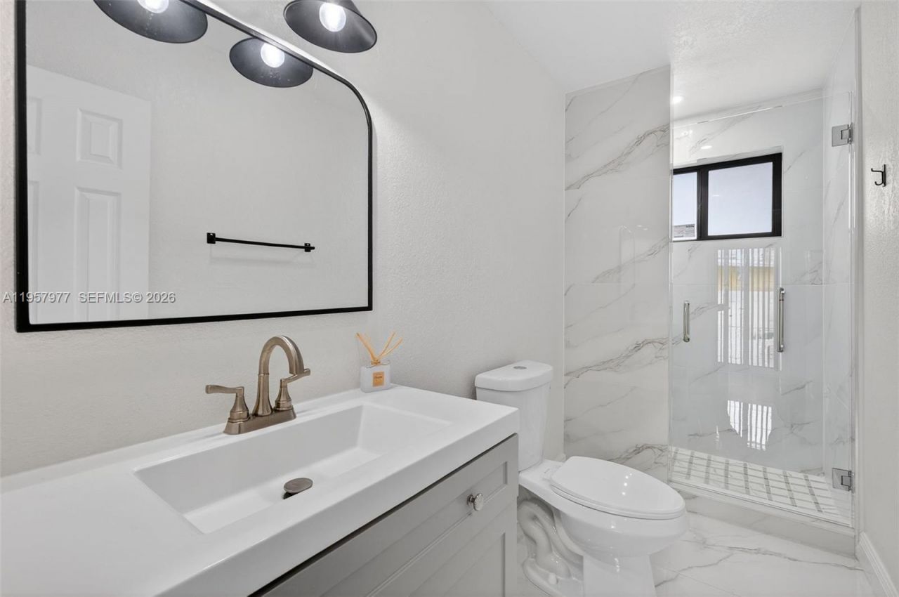 4727 NW 4th St, Unit 4727, Miami, FL 33126 Photo