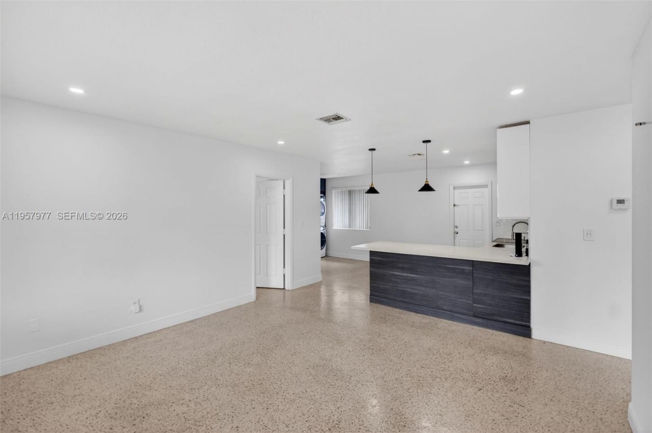 4727 NW 4th St, Unit 4727, Miami, FL 33126 Photo