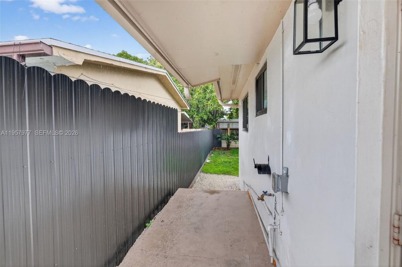 4727 NW 4th St, Unit 4727, Miami, FL 33126 Photo