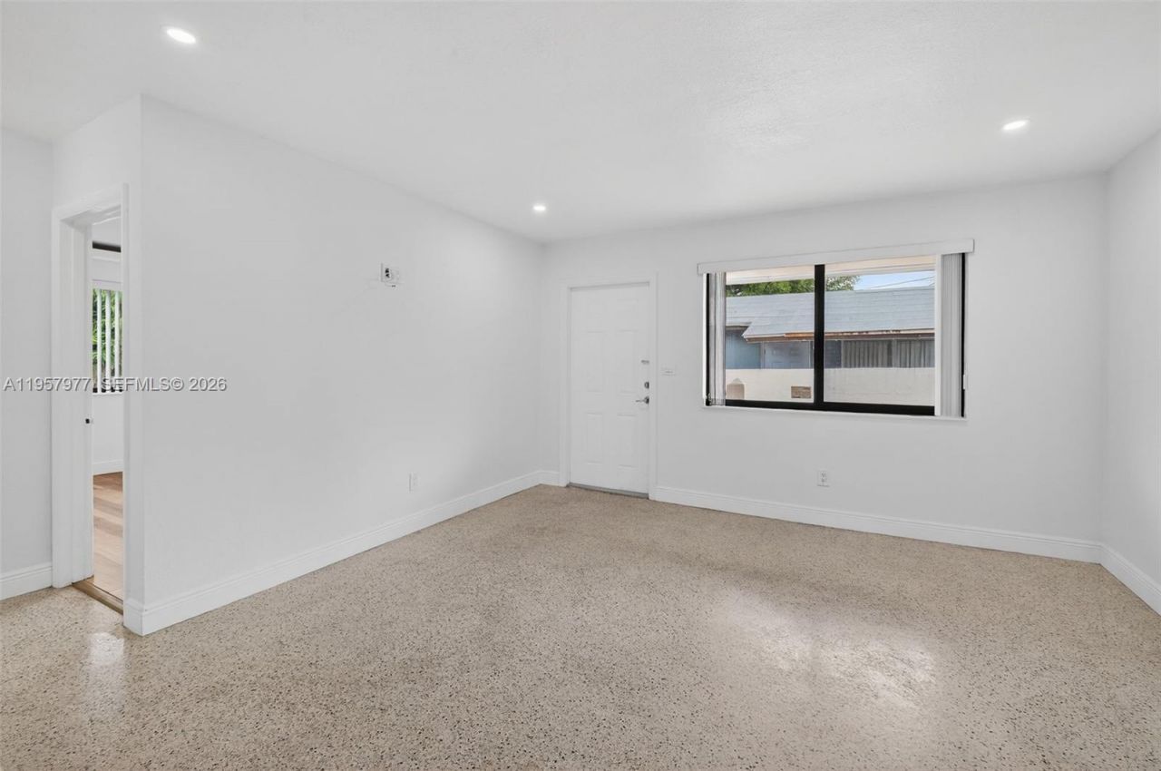 4727 NW 4th St, Unit 4727, Miami, FL 33126 Photo