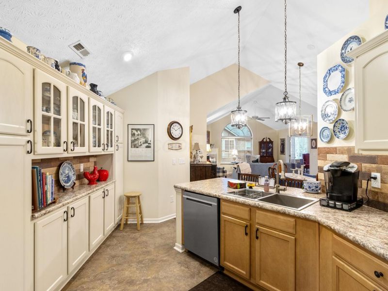 531 Ruttington Lane, Westerville, OH 43082 Photo 17