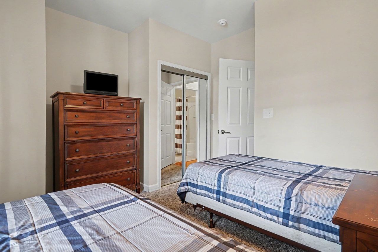 6253 Catalina Dr. Photo 15