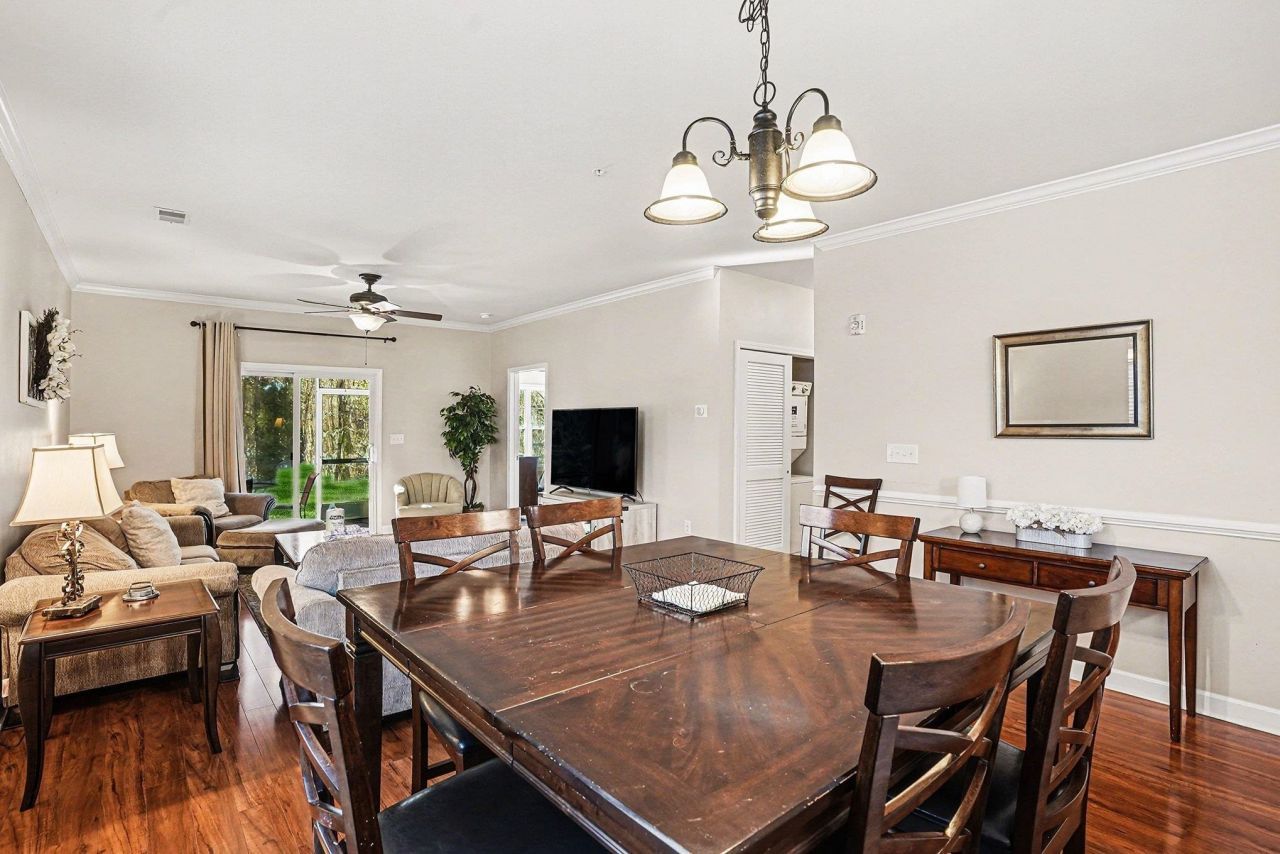 6253 Catalina Dr. Photo 5