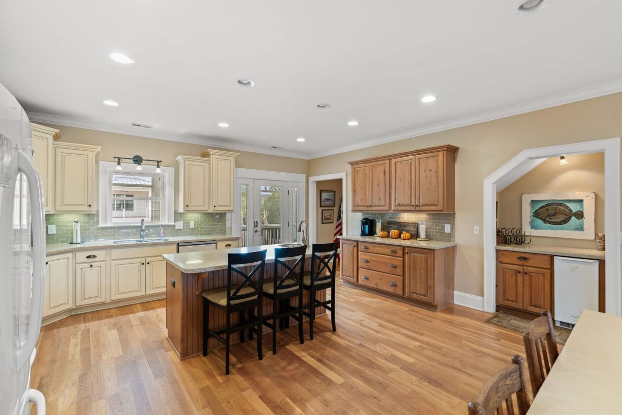 187 Myrtle Ave. Photo 23