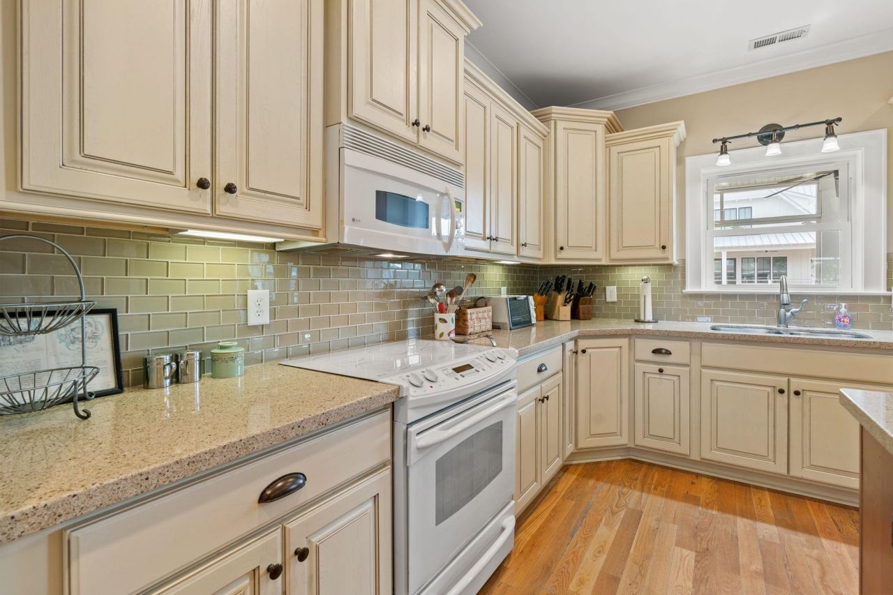 187 Myrtle Ave. Photo 25