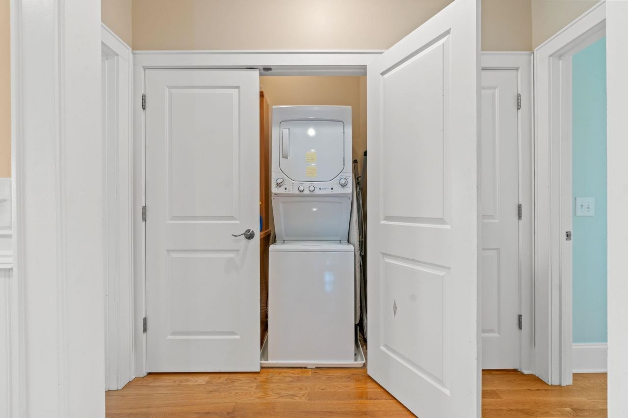 187 Myrtle Ave. Photo 40