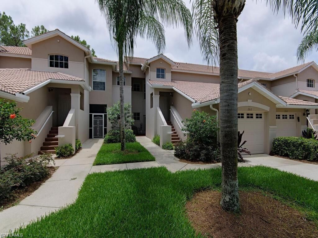 8225 Danbury Blvd E, Unit 1-102, Naples, FL 34120 Photo