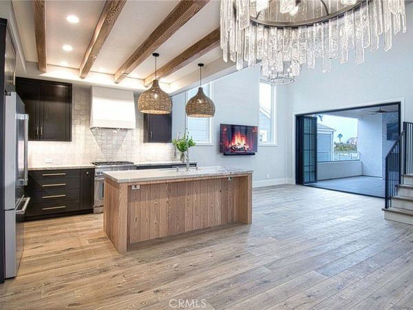 710 Avocado Avenue, Unit B, Corona Del Mar, CA 92625