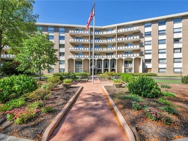 3400 Wooster Road, Unit 622, Rocky River, OH 44116