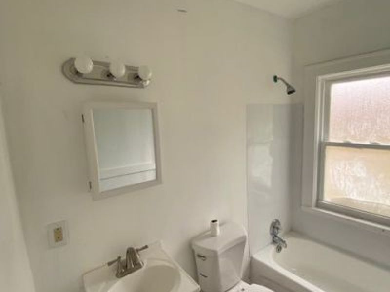 13517 Woodworth Road, Unit 2, Cleveland, OH 44112 Photo 8