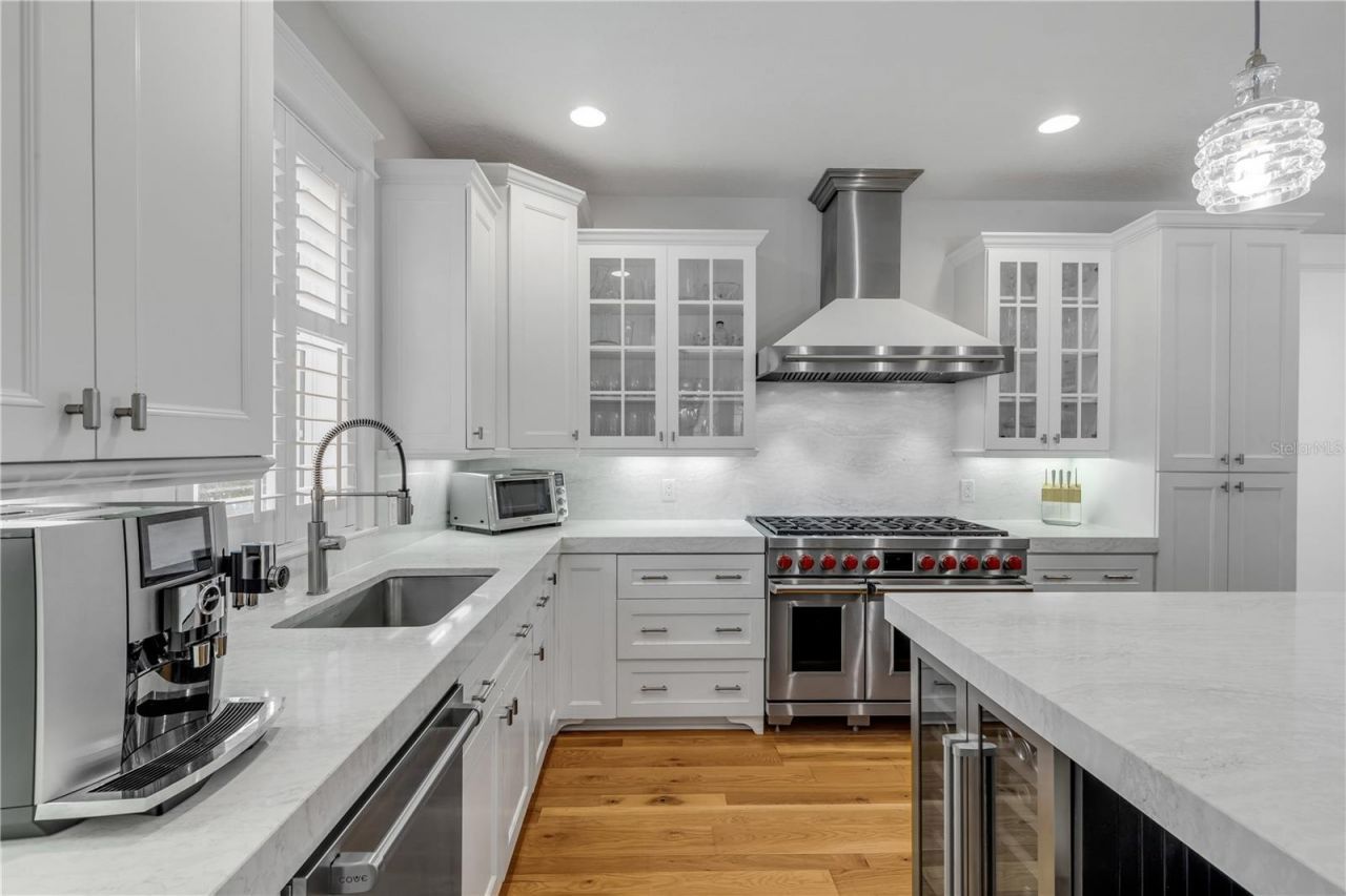 1212 S Riverside Drive, New Smyrna Beach, FL 32168 Photo