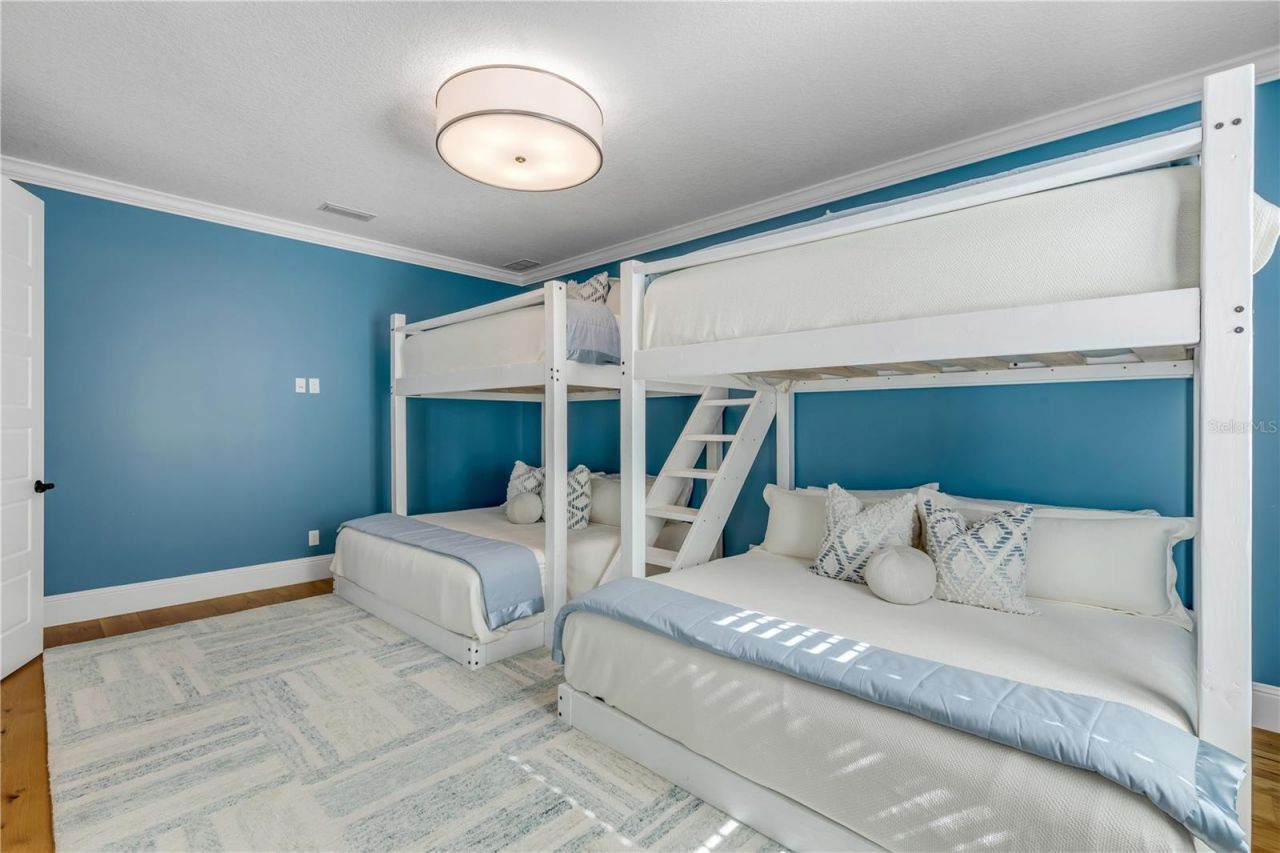 1212 S Riverside Drive, New Smyrna Beach, FL 32168 Photo