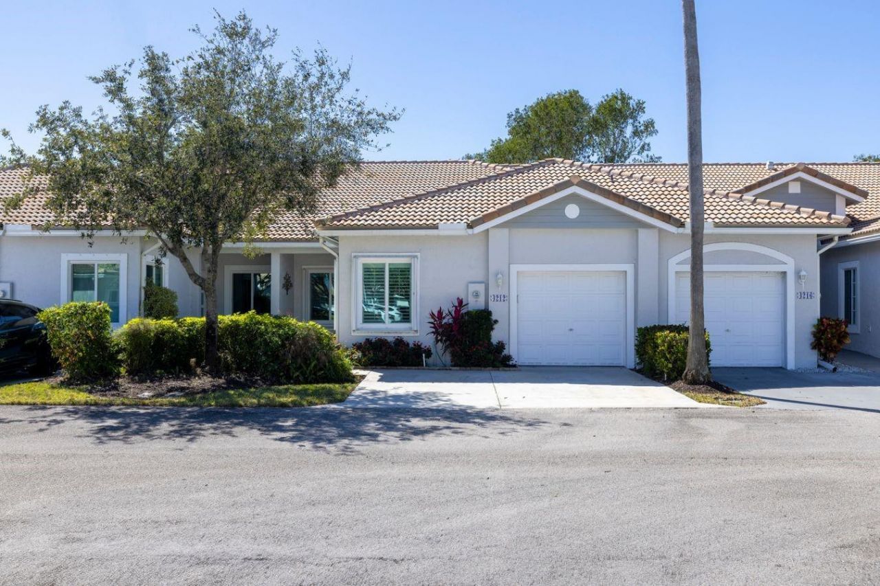 4212 SW 11th Street, Deerfield Beach, FL 33442 Main Photo