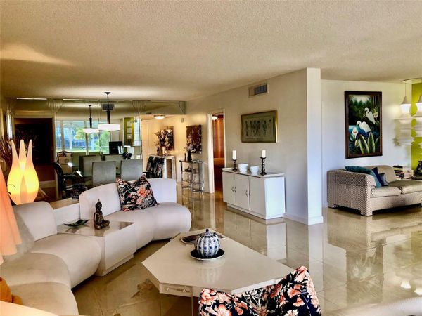 800 Cypress Grove Drive, Unit 204, Pompano Beach, FL 33069