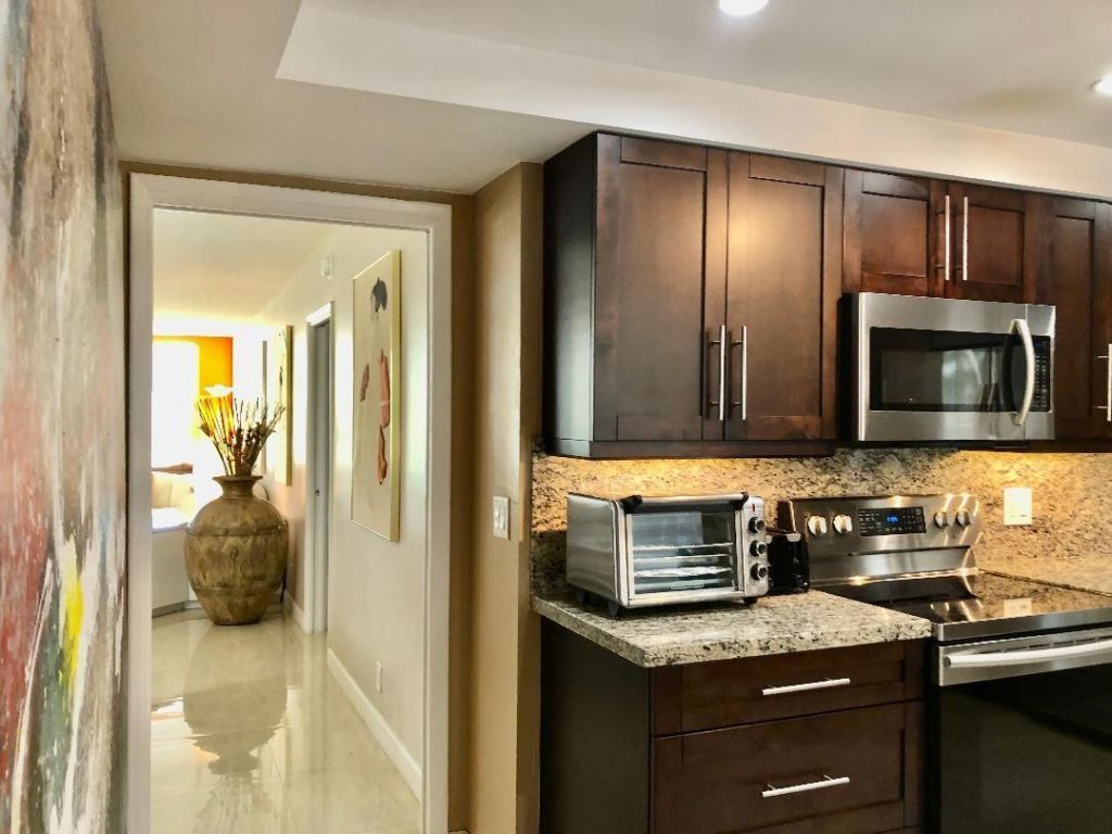 800 Cypress Grove Drive, Unit 204, Pompano Beach, FL 33069 Photo