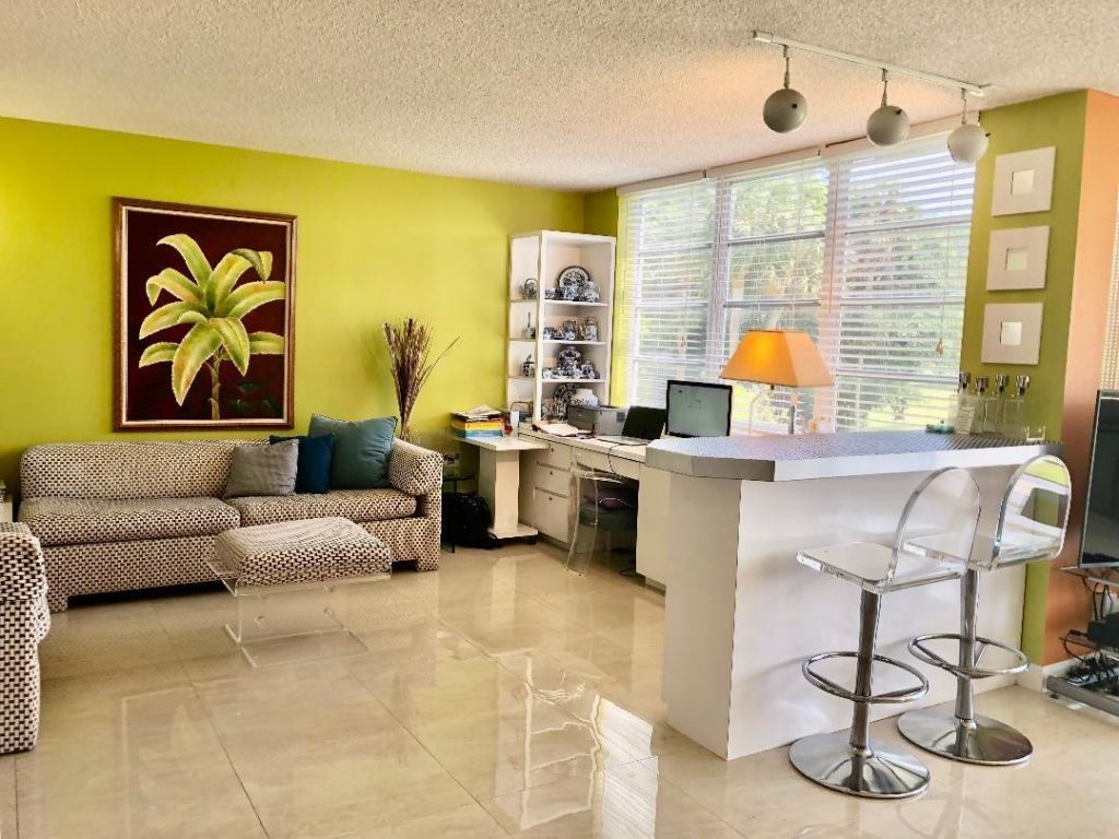 800 Cypress Grove Drive, Unit 204, Pompano Beach, FL 33069 Photo