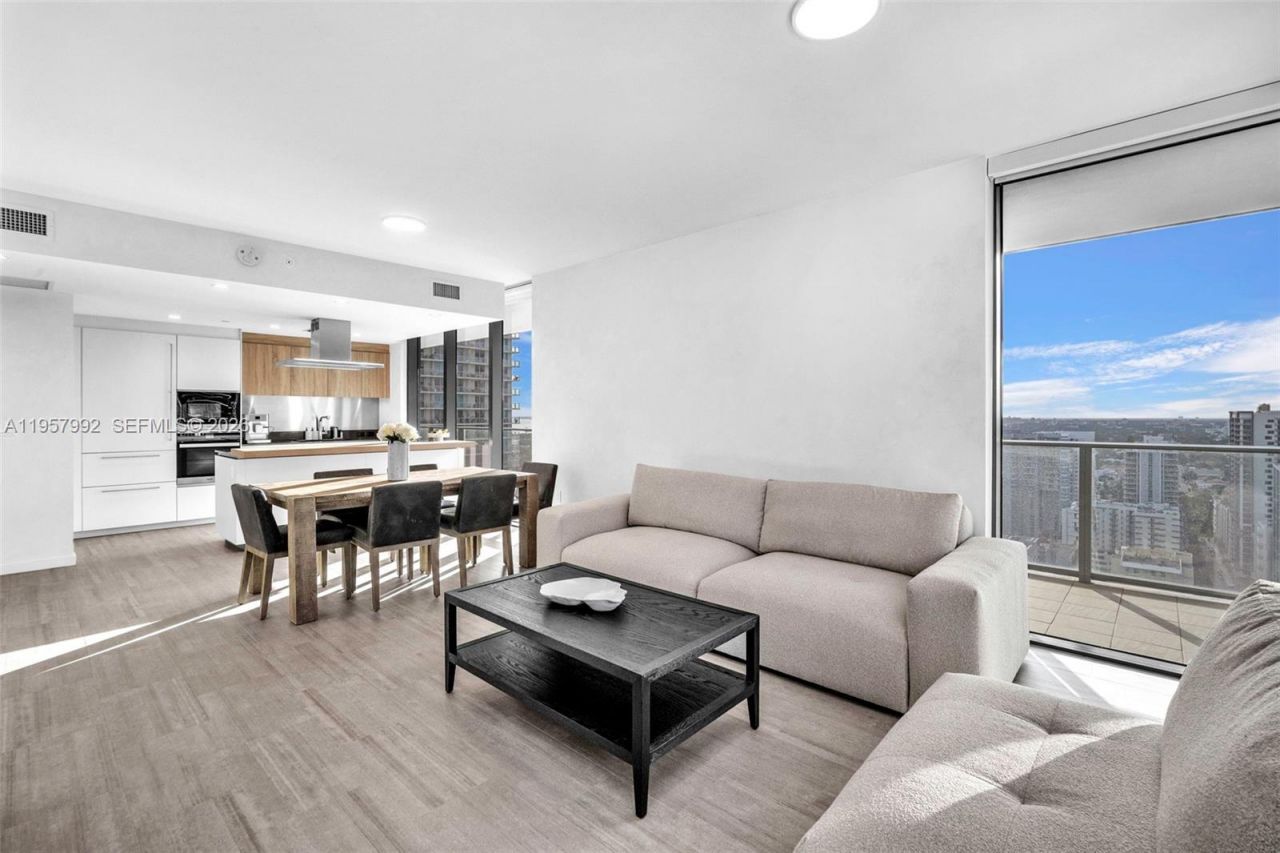 1000 Brickell Plz, Unit 3112, Miami, FL 33131 Photo