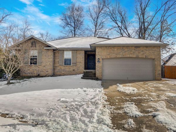 3128 S Overhill Avenue, Springfield, MO 65807