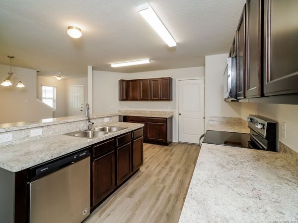 3631 Somers Crest, San Antonio, TX 78223