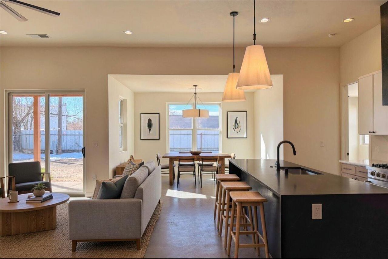 308 Mullen Road Ne, Albuquerque, NM 87107 Main Photo