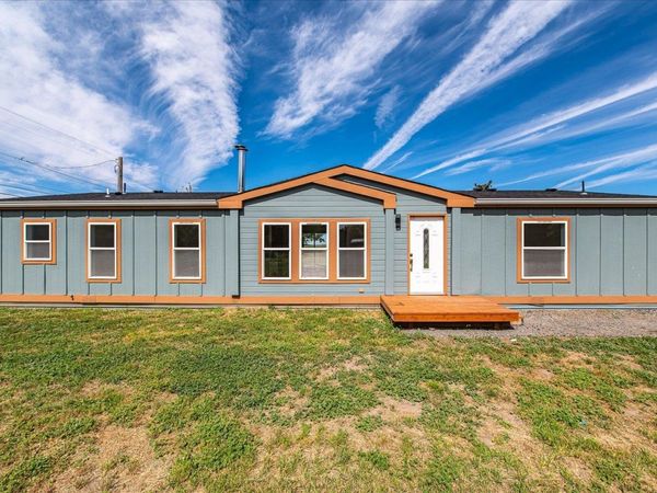 255 SW Railroad St, Creston, WA 99117