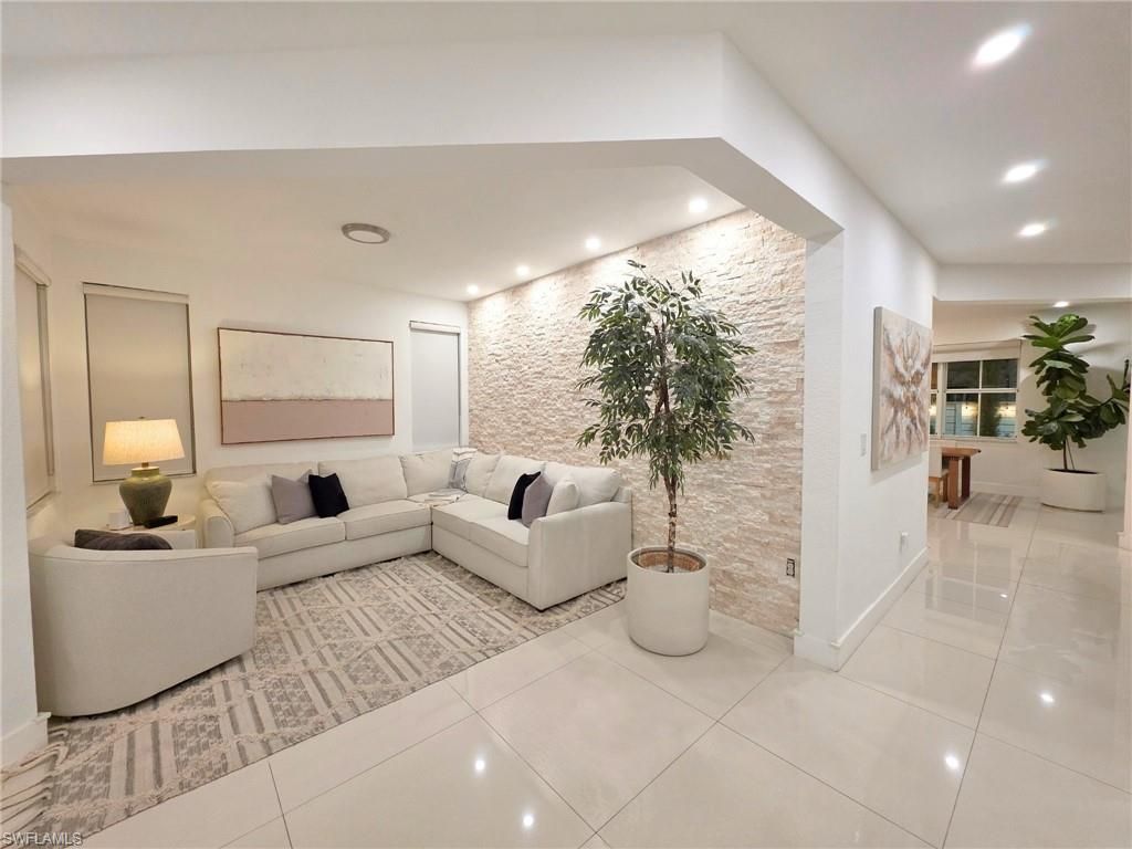 10820 NW 85th Ter, Miami, FL 33178 Photo