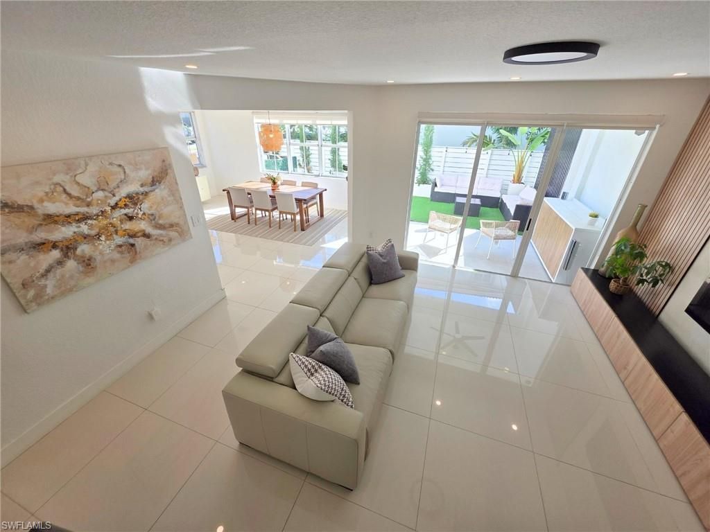 10820 NW 85th Ter, Miami, FL 33178 Photo