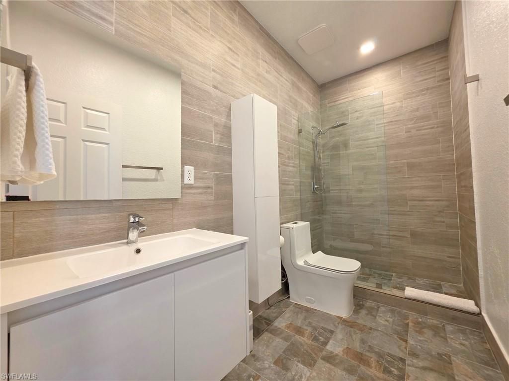 10820 NW 85th Ter, Miami, FL 33178 Photo